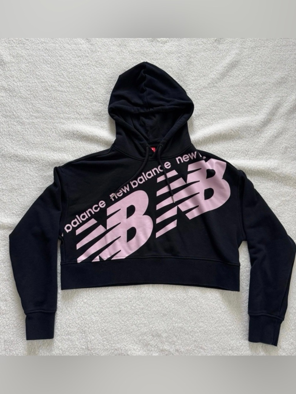 New Balance Cropped Hoodie Black Pink Logo Graphic Sweatshirt Women’s Size Small